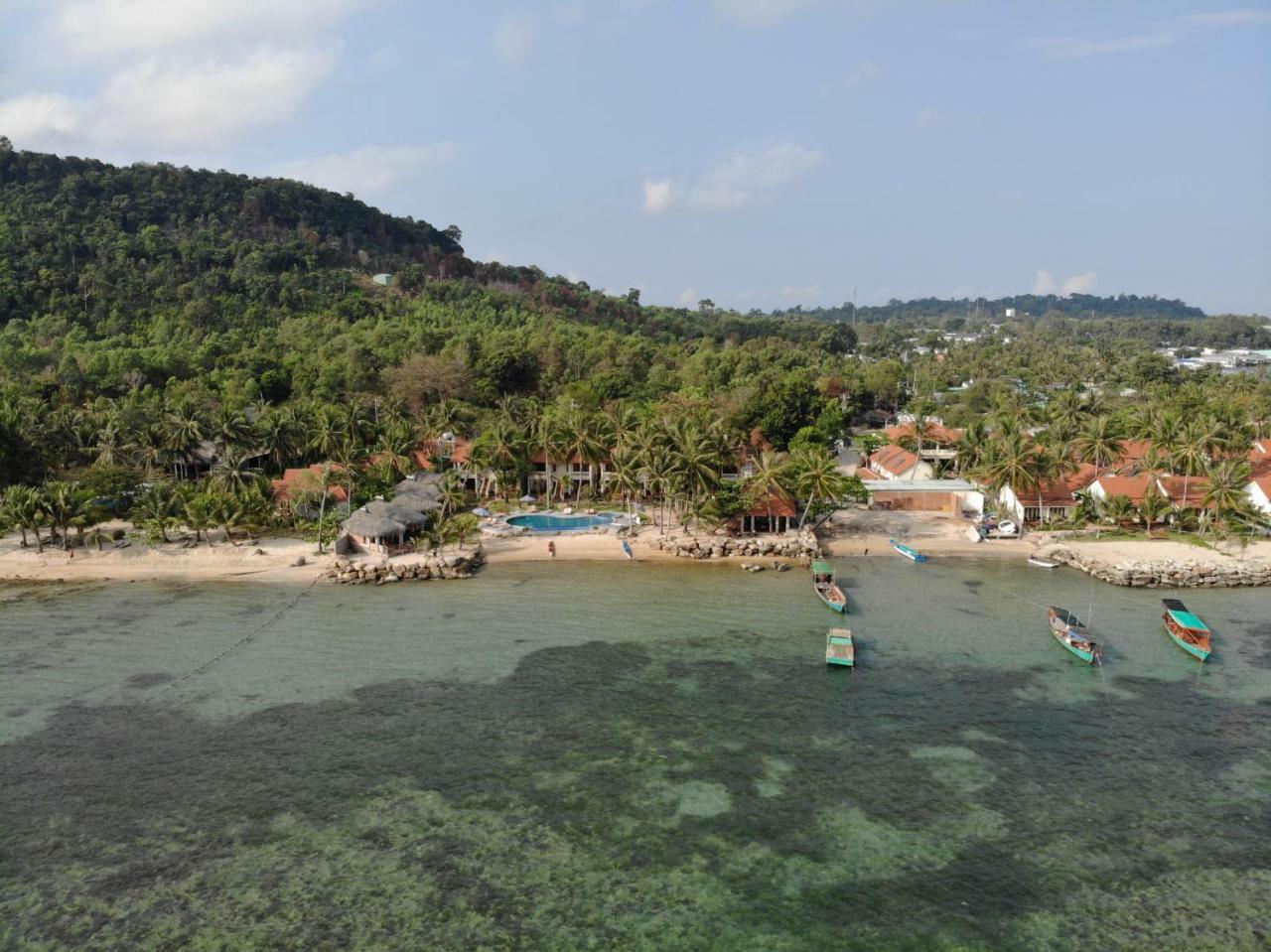 Phu Quoc Kim 2 Beach Front Resort Екстериор снимка